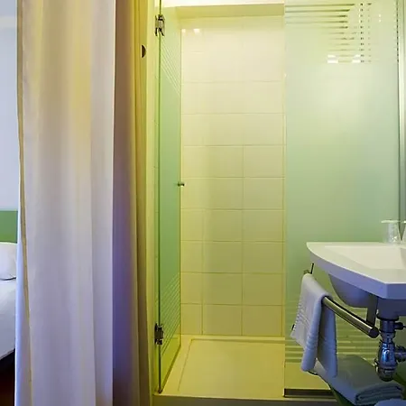 Ibis Budget Sud 2* 발랑스
