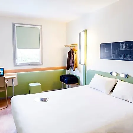 Ibis Budget Sud 2* 발랑스